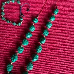 Kathmandu turquoise bead necklace and bracelet